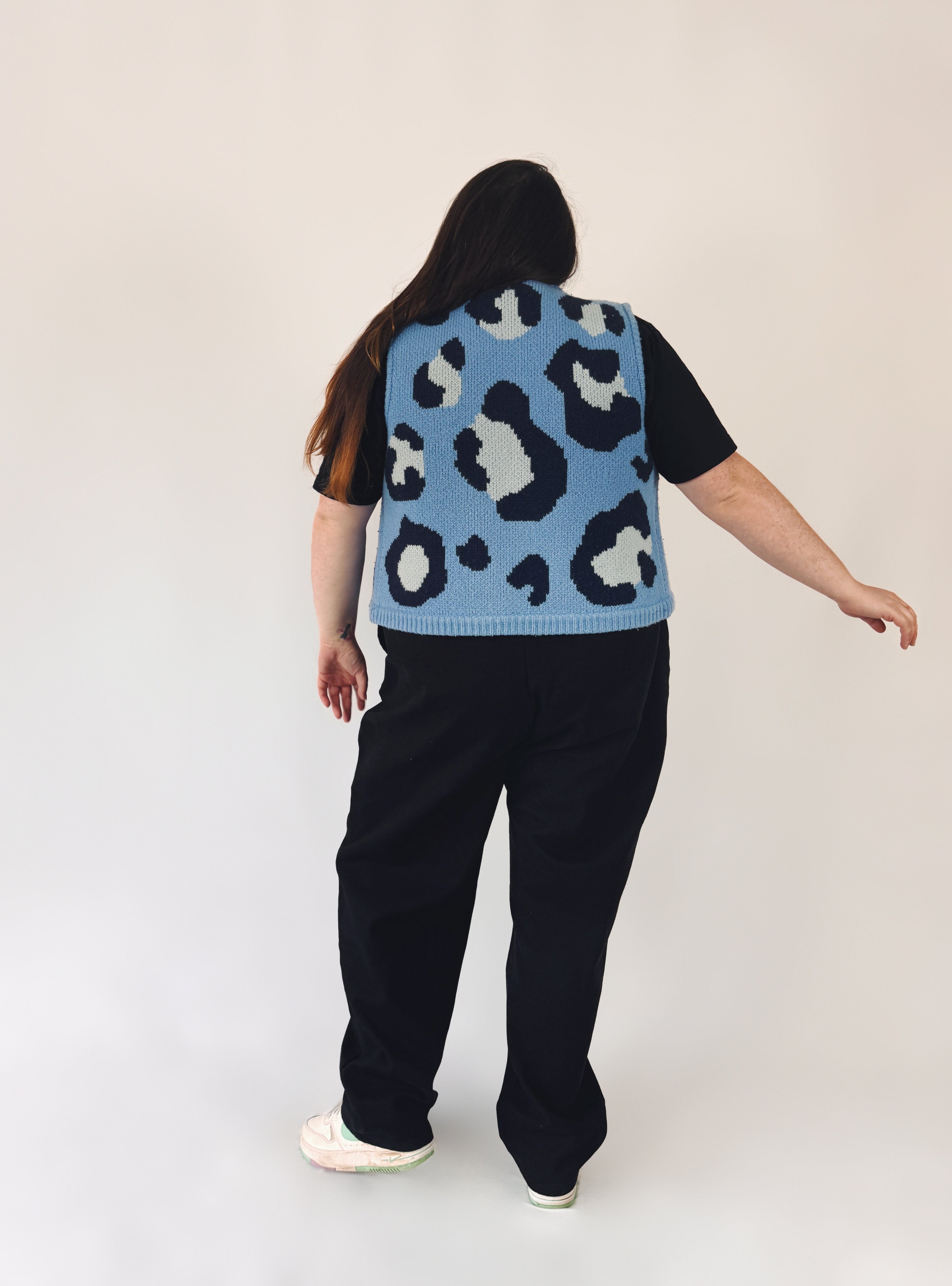 Alice_in_Size_2_loepard_gilet_back-VSCO.jpg