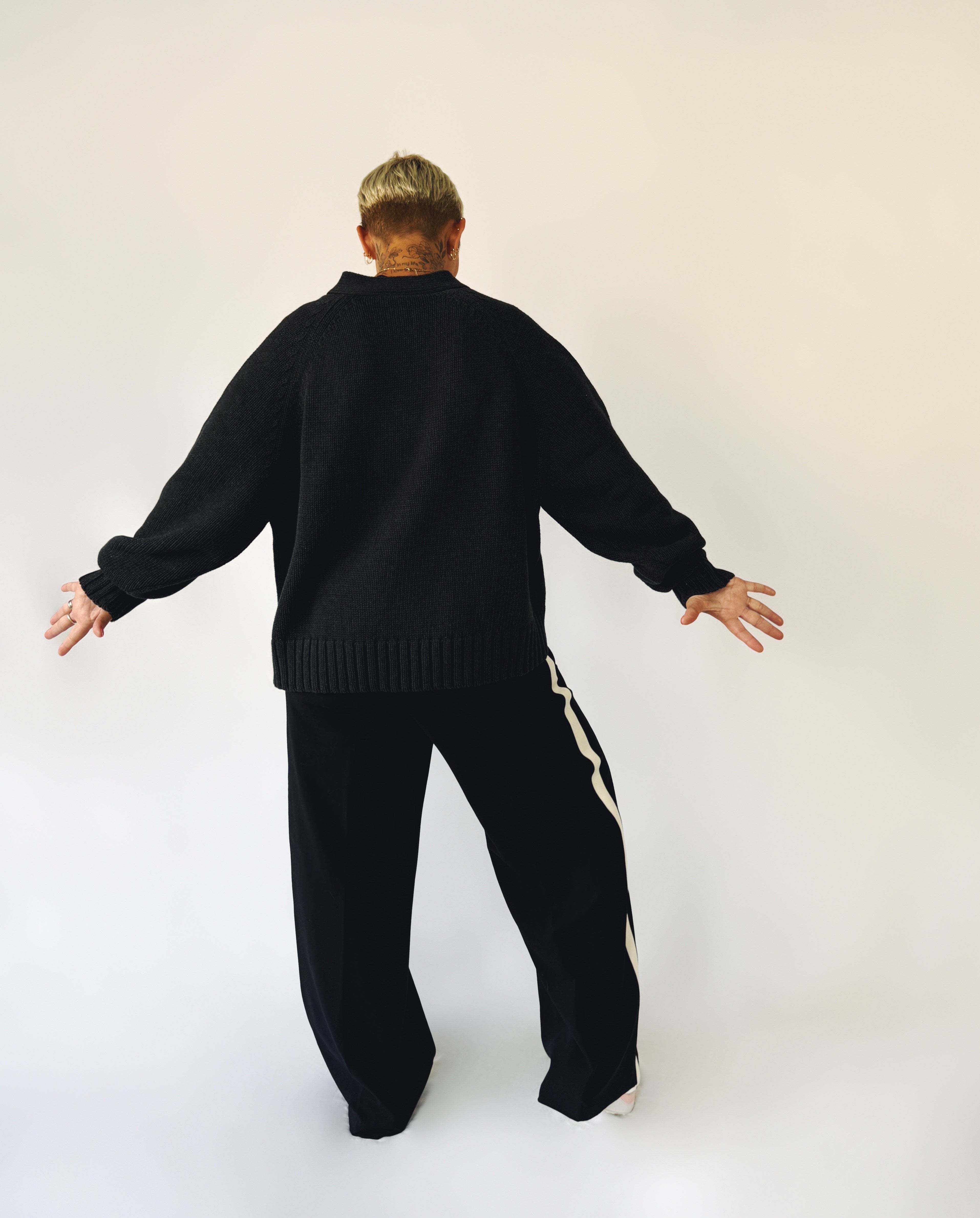 Becky_in_size_2_staple_cardi_back-VSCO.jpg