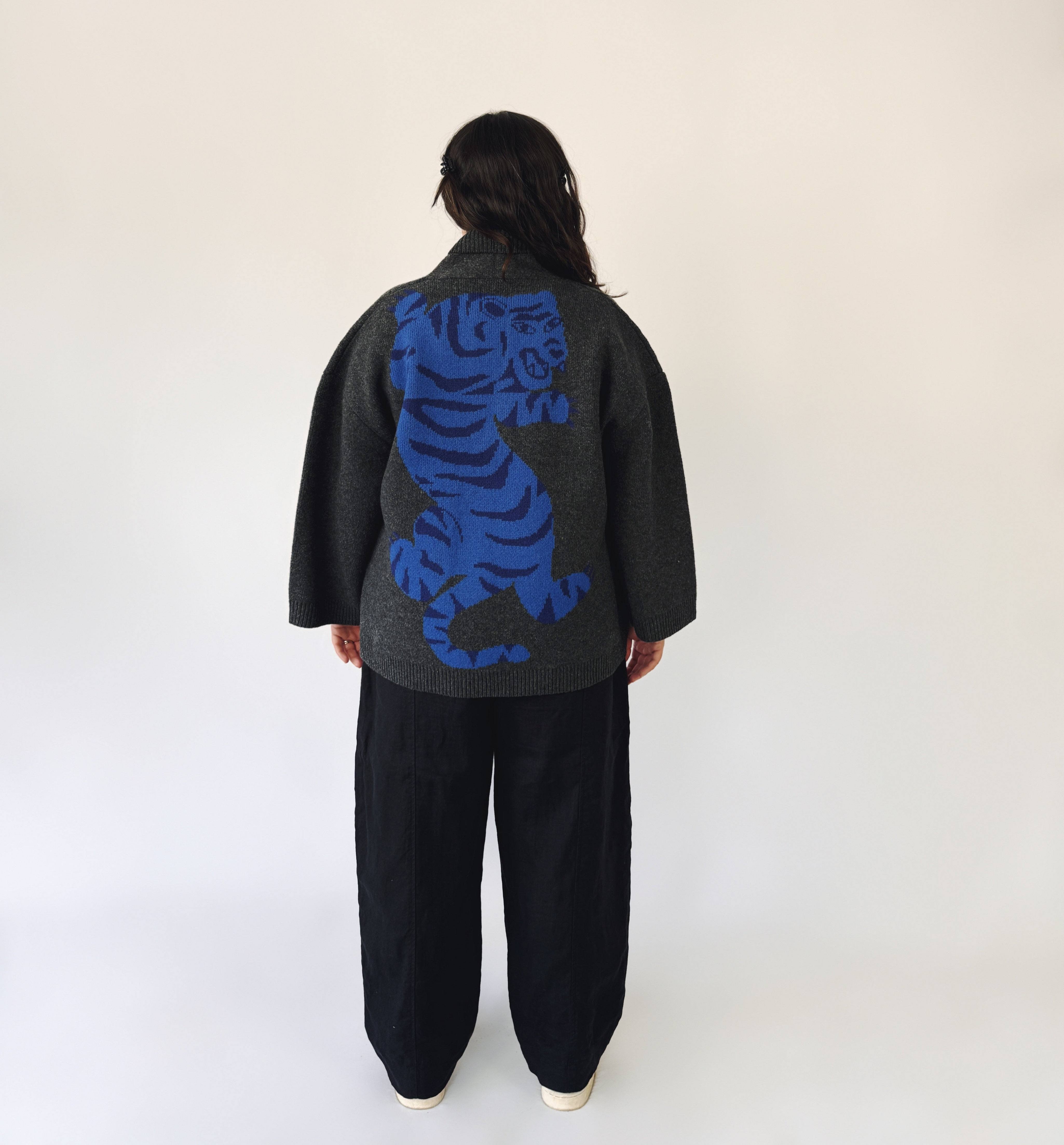 Fleur_in_size_1_tiger_cardi_back-VSCO.png