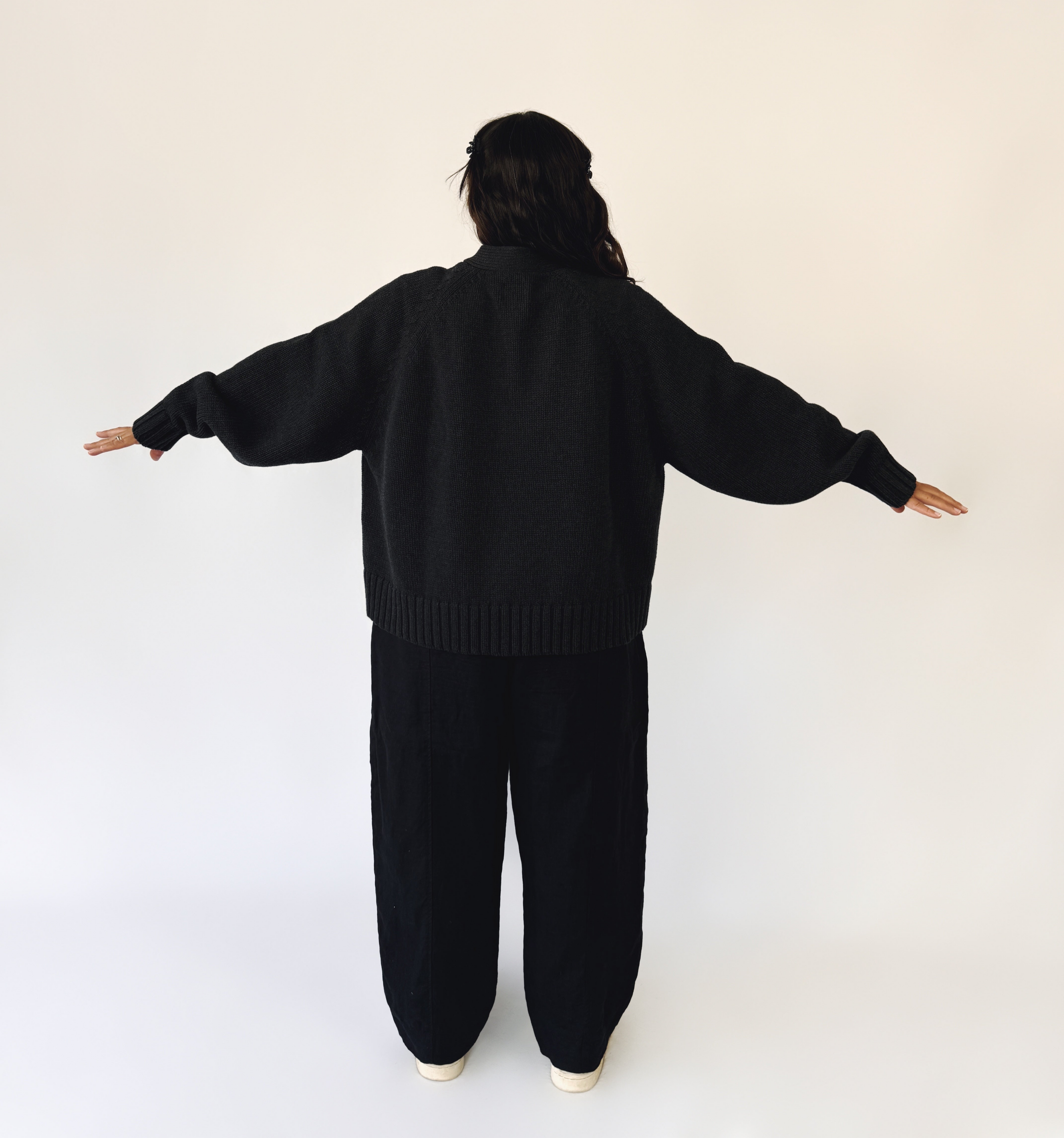 Fleur_in_size_2_staple_cardi_back-VSCO.png