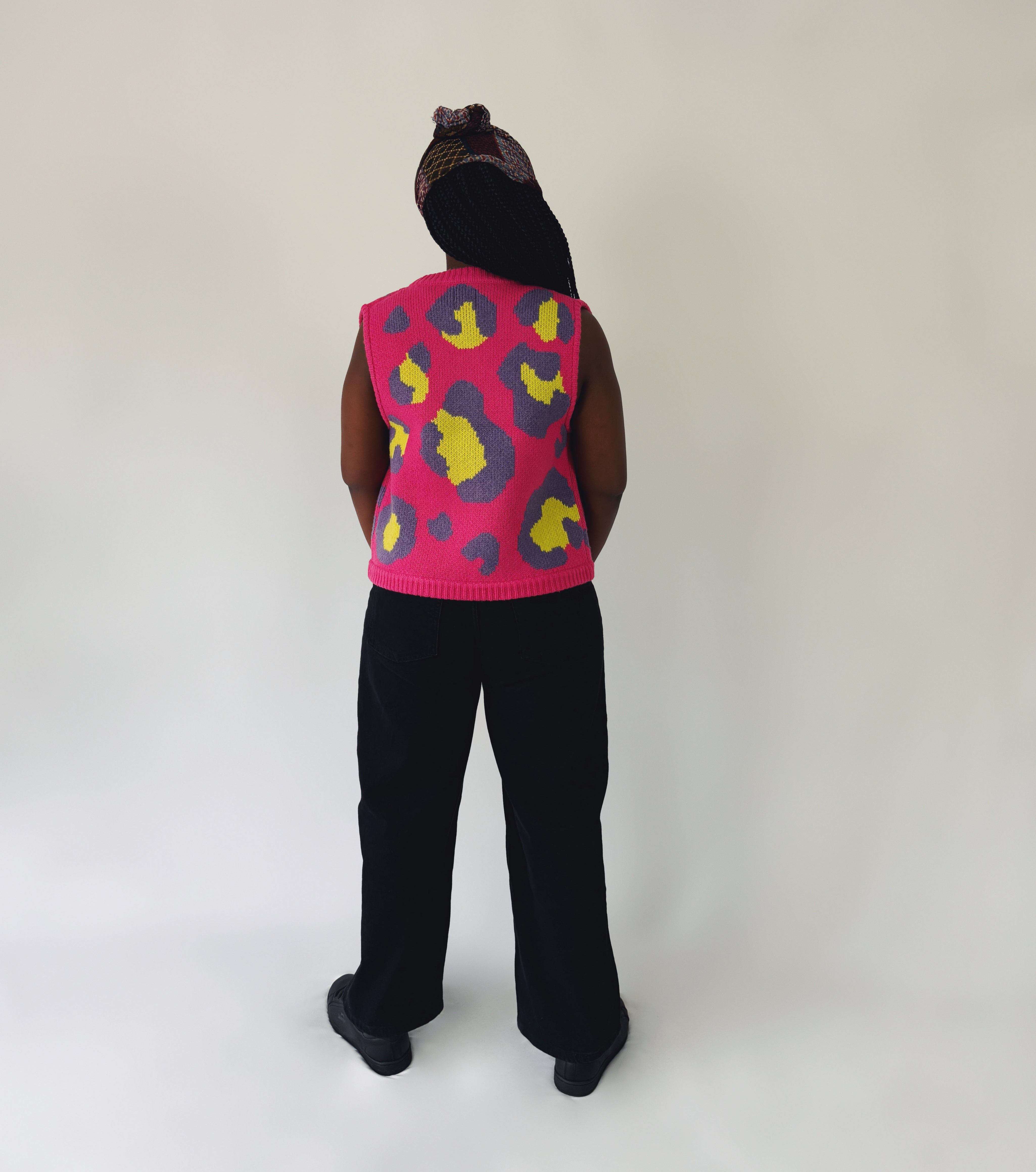 Nikisha_in_Size_1_leopard_gilet_back-VSCO.png