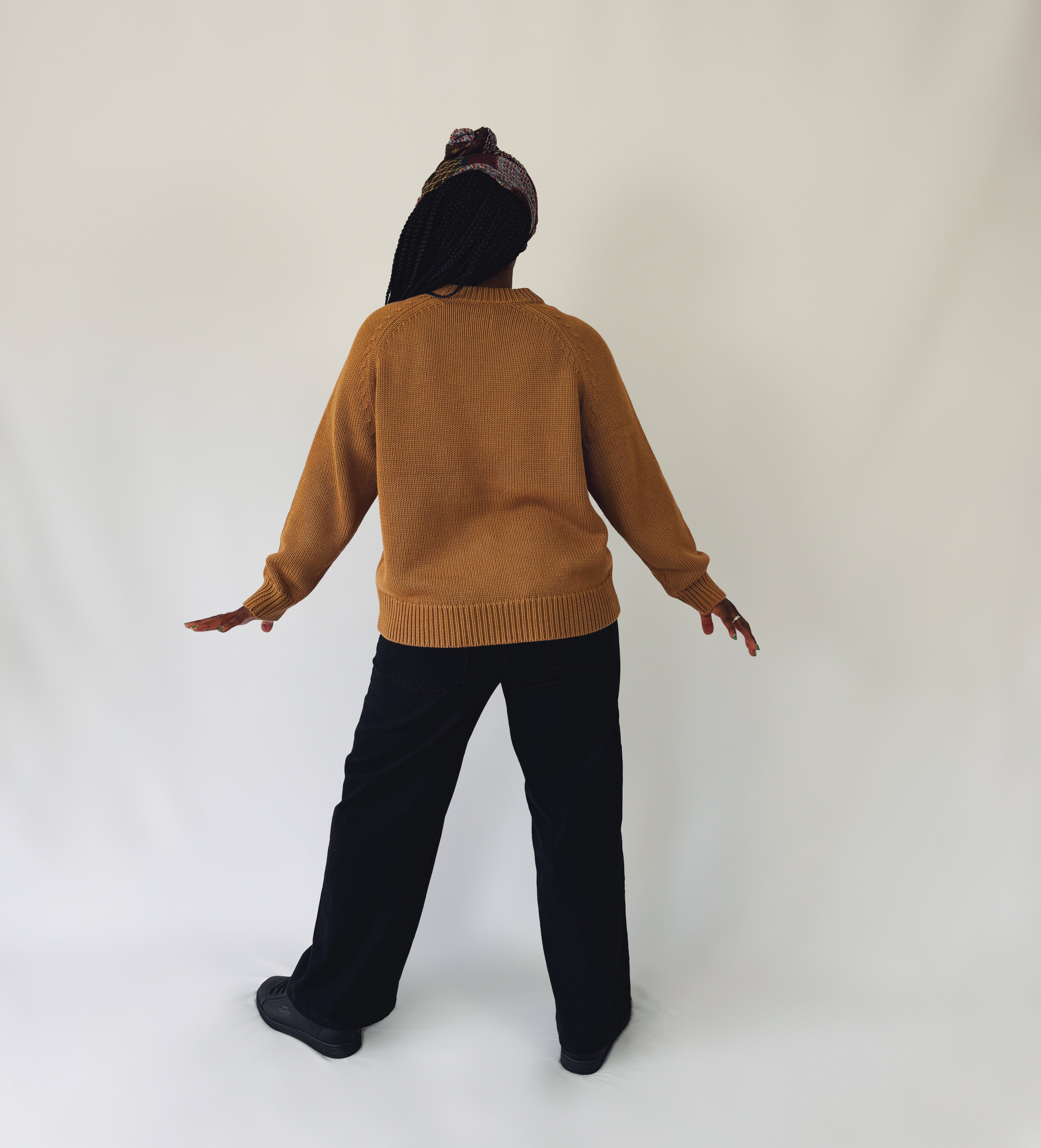 Nikisha_in_Size_1_staple_crew_back-VSCO.png