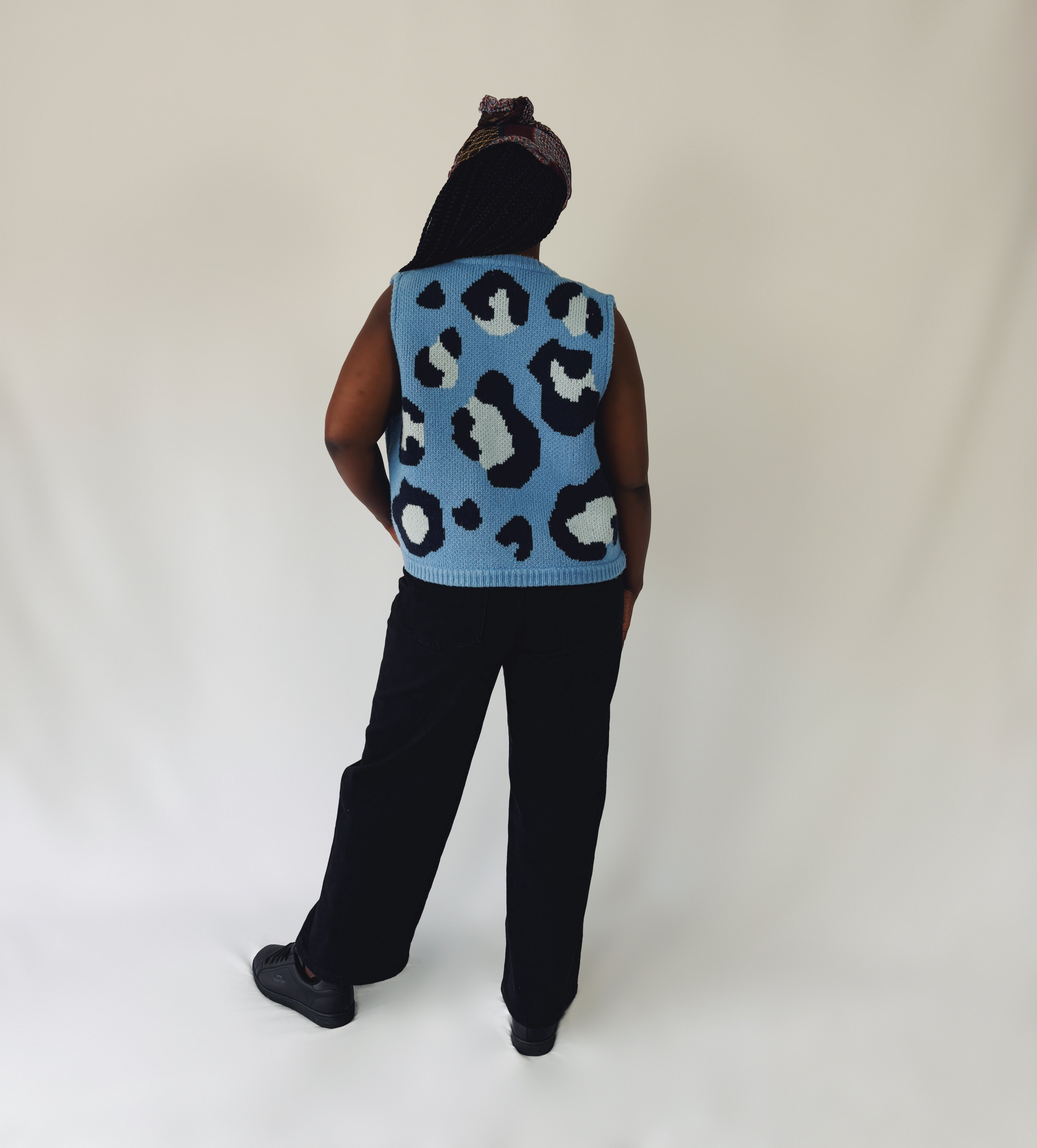 Nikisha_in_Size_2_leopard_gilet_back-VSCO.png