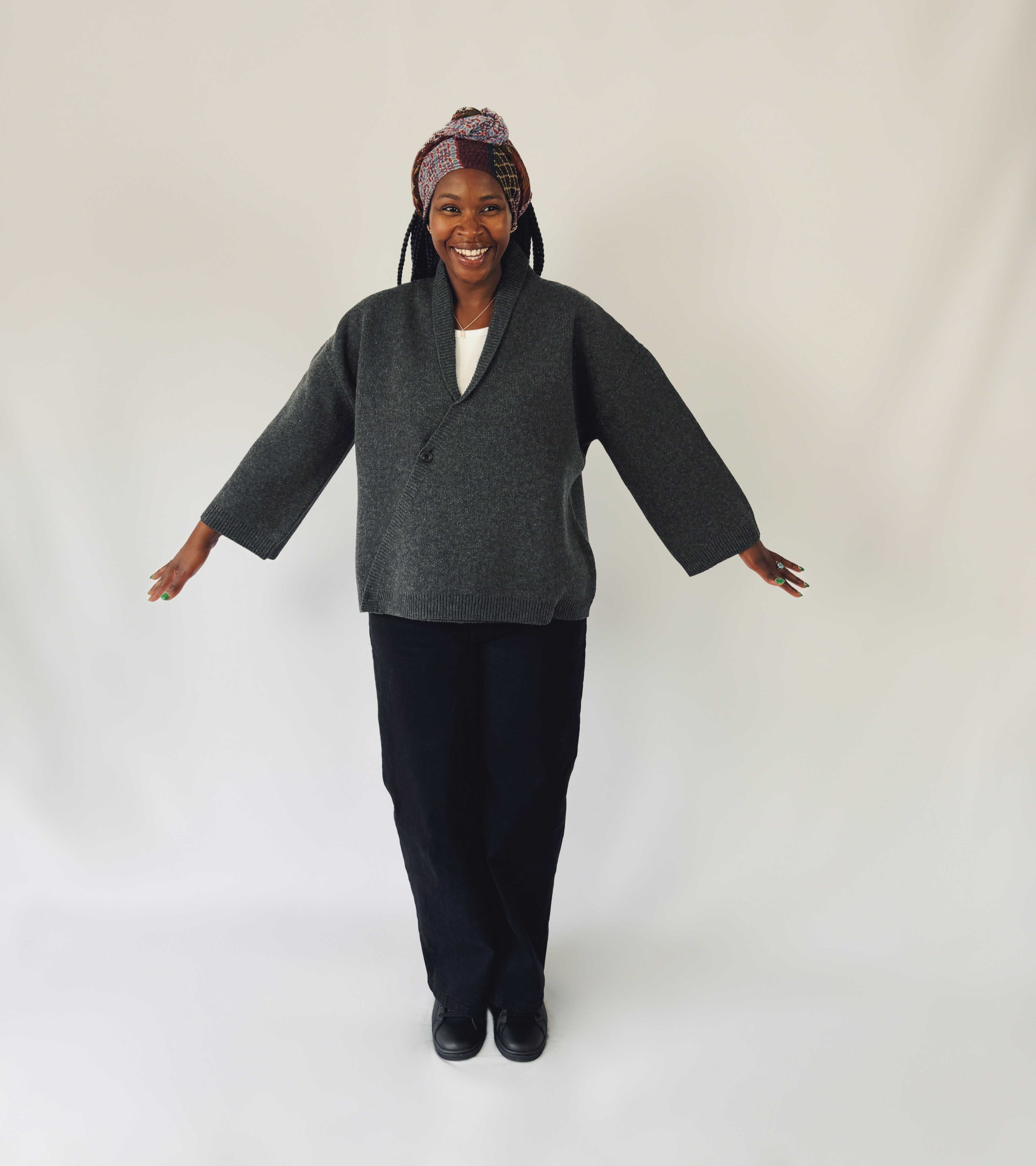 Nikisha_in_Size_2_tiger_cardi-VSCO_7d80657d-c3b4-40ea-96b1-8694ec54b9ac.png