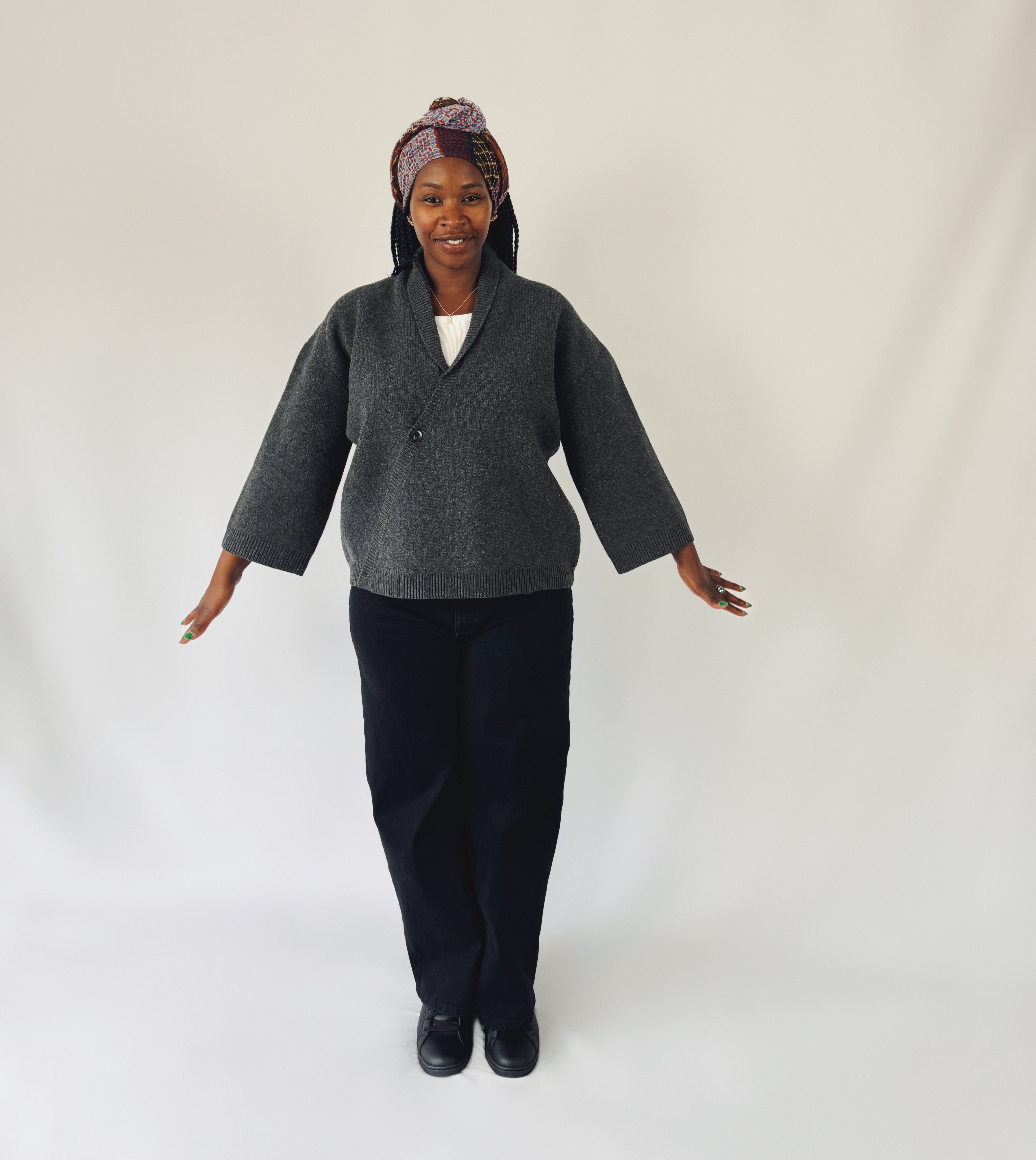 Nikisha_in_the_Size_1_tiger_cardi-VSCO_d8c3acc4-8304-48d4-a870-a69cfc9193e7.png